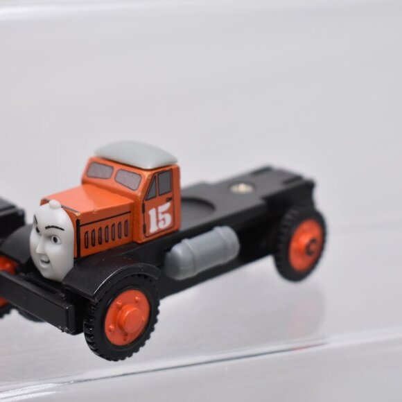 Max 15 and Monty 16 Truck Flatbed NO DUMP BIN Thomas & Friends Wooden Railway - Picture 4 of 11